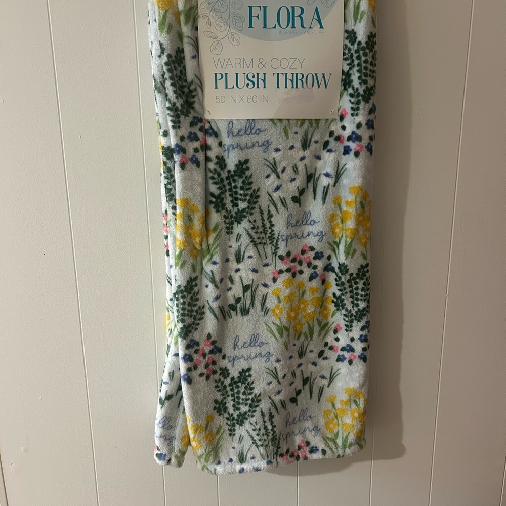 Floral Plush Throw Blanket